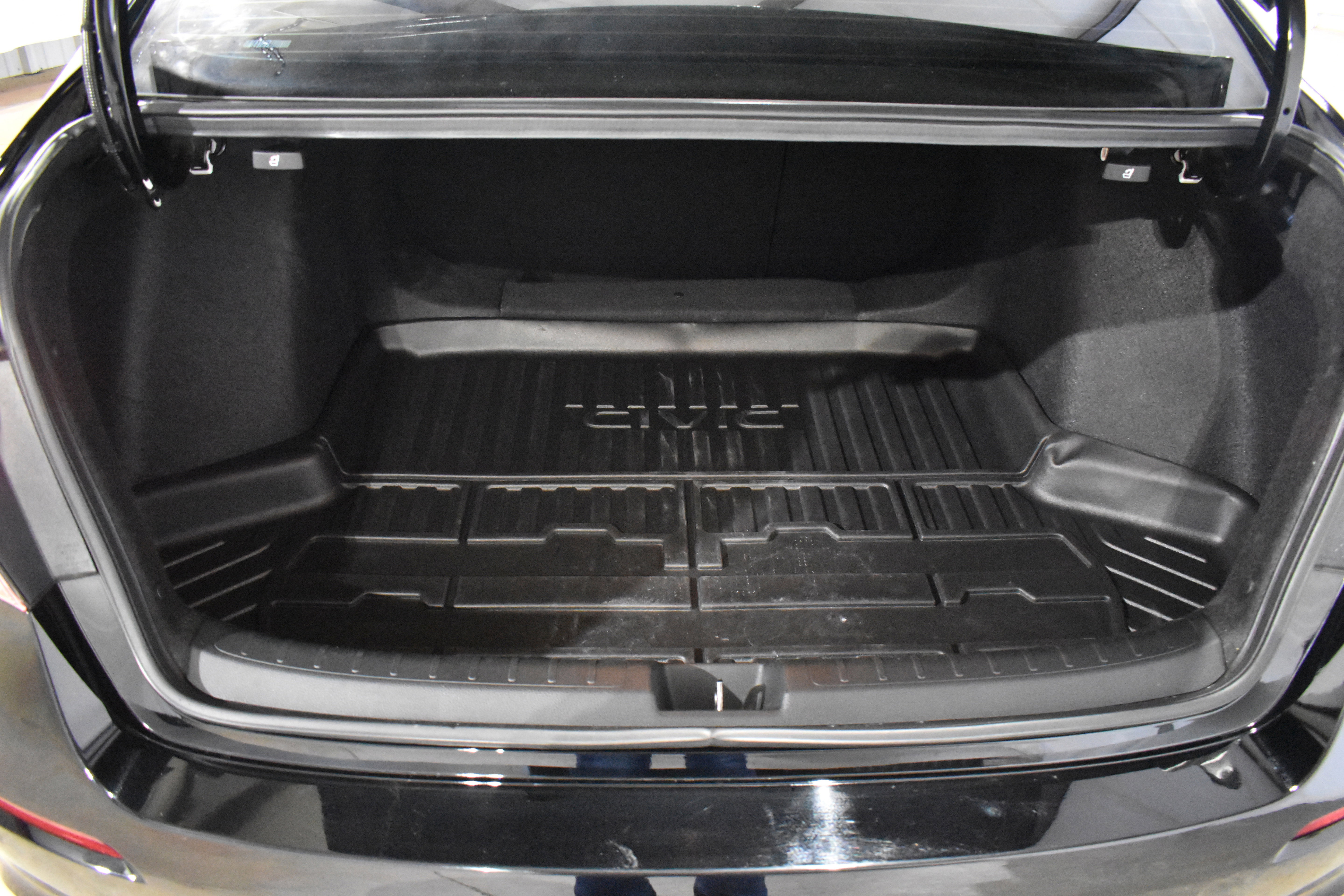 Certified 2024 Honda Civic Touring image 34