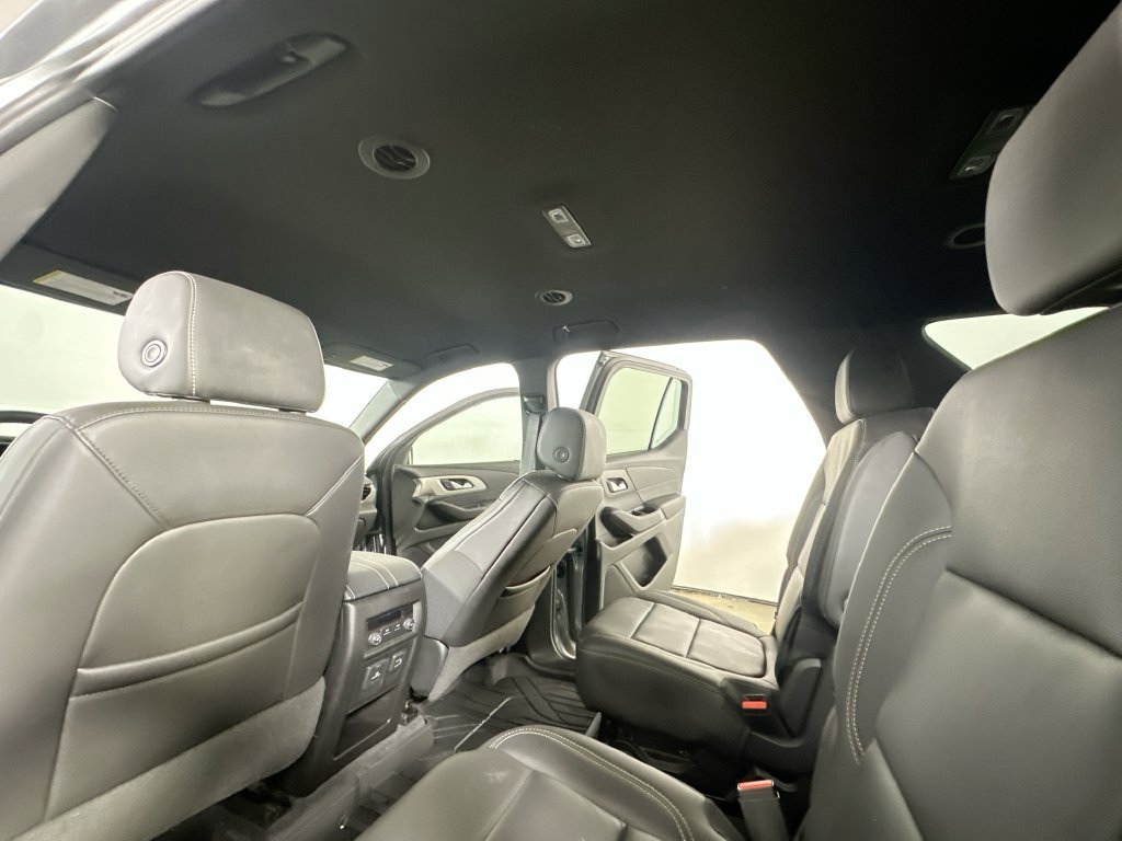 Used 2023 Chevrolet Traverse LT w/ LT Premium Package FWD image 15