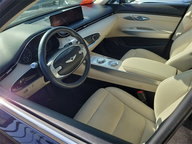 Used 2022 Genesis GV70 2.5T w/ Select Package image 3