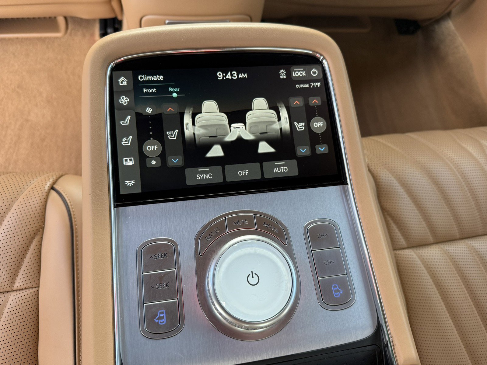 Used 2023 Genesis G90 3.5T image 21