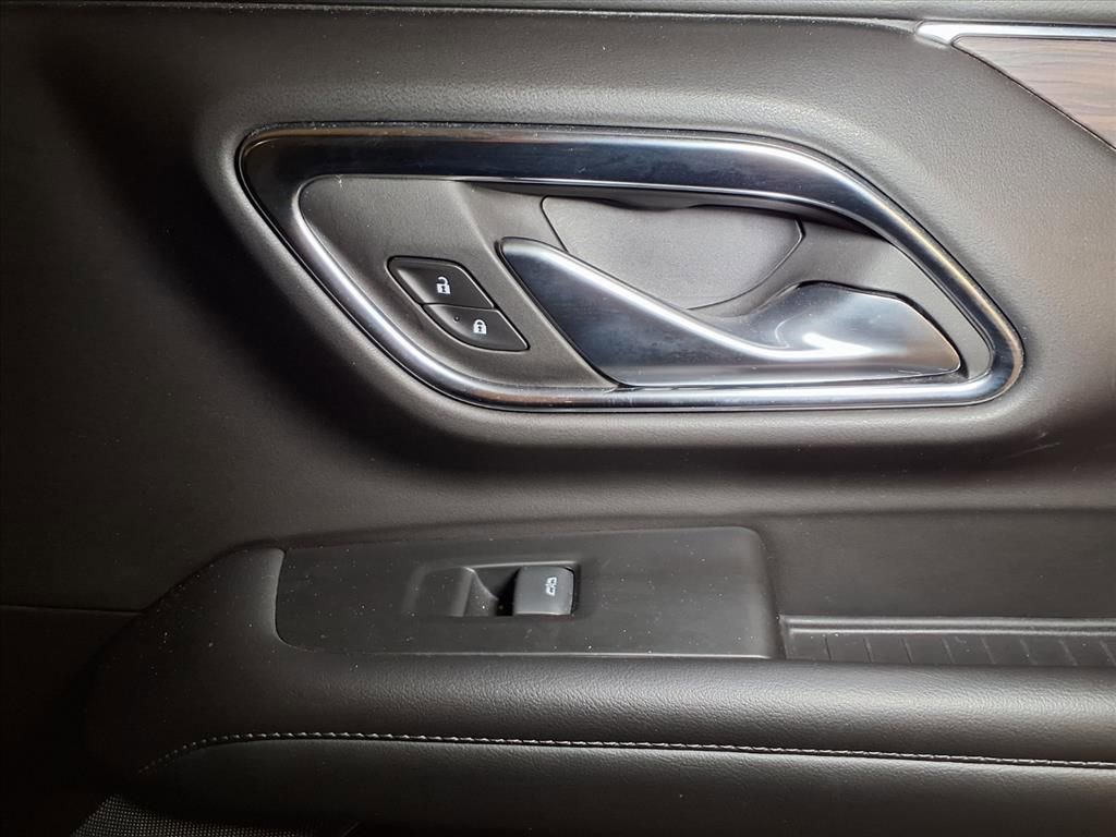 Used 2022 Chevrolet Suburban LT image 23