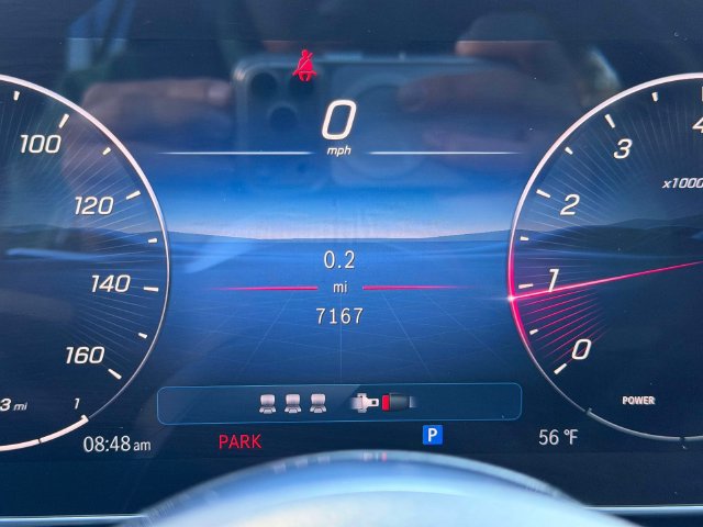 Used 2025 Mercedes-Benz GLC 300 4MATIC image 26