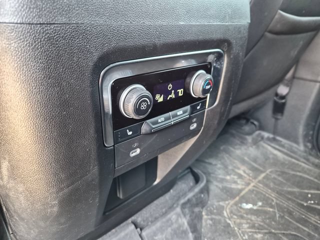 Used 2024 Chevrolet Suburban Premier AWD/4WD image 16