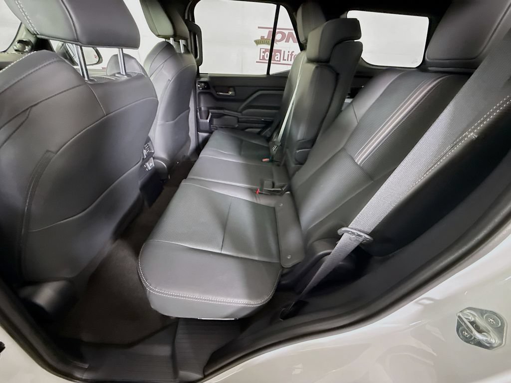 Certified 2025 Toyota 4Runner Limited AWD/4WD image 28