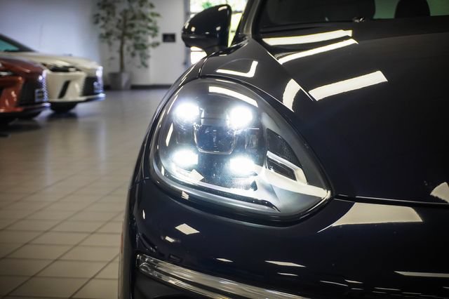 Used 2016 Porsche Cayenne S AWD/4WD image 26