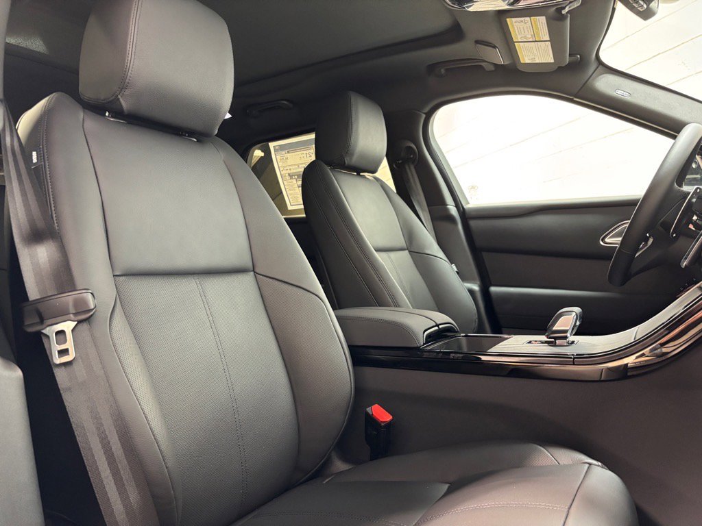 New 2026 Land Rover Range Rover Velar Dynamic SE image 31