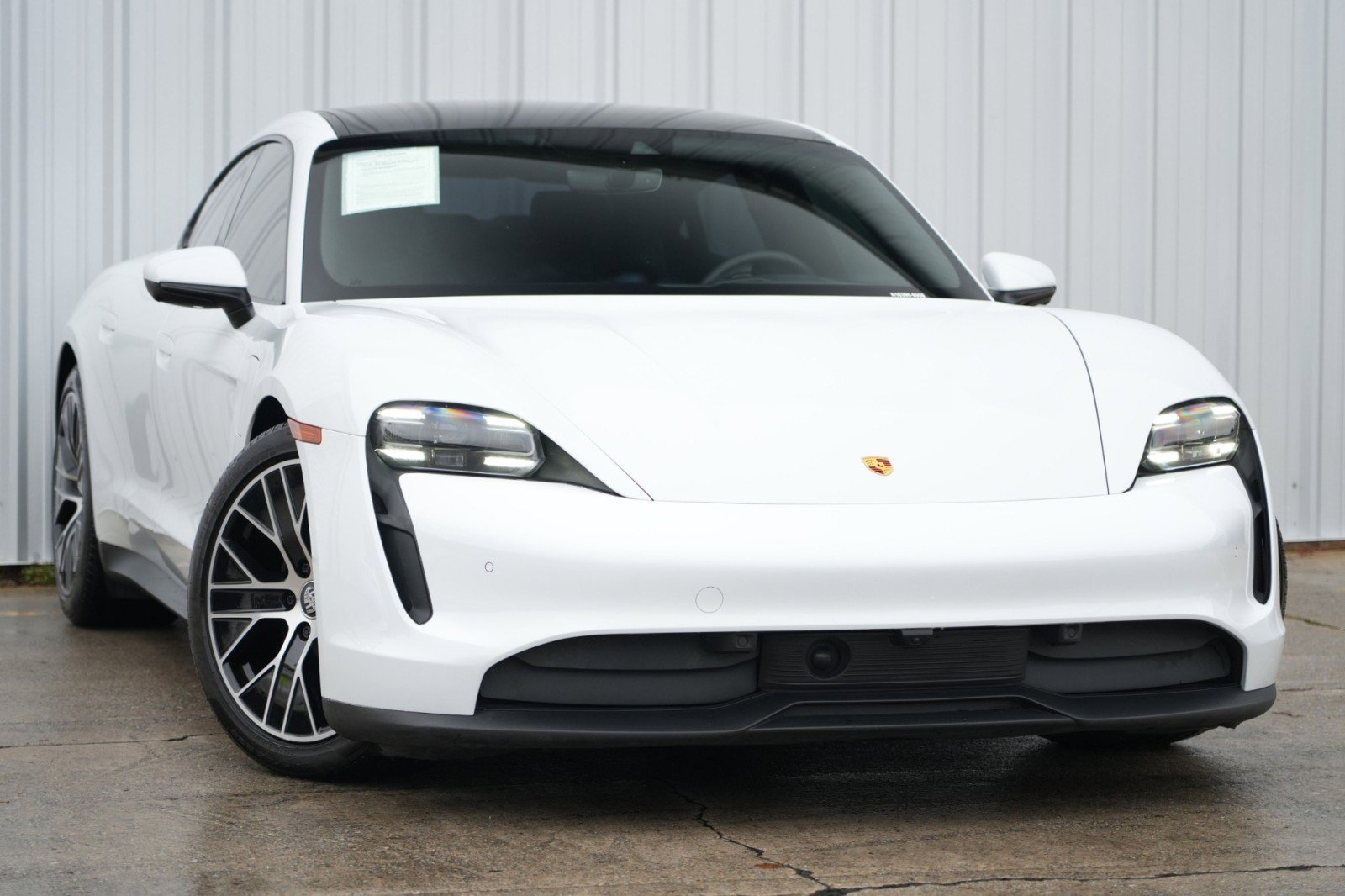 Used 2023 Porsche Taycan w/ Premium Package image 4