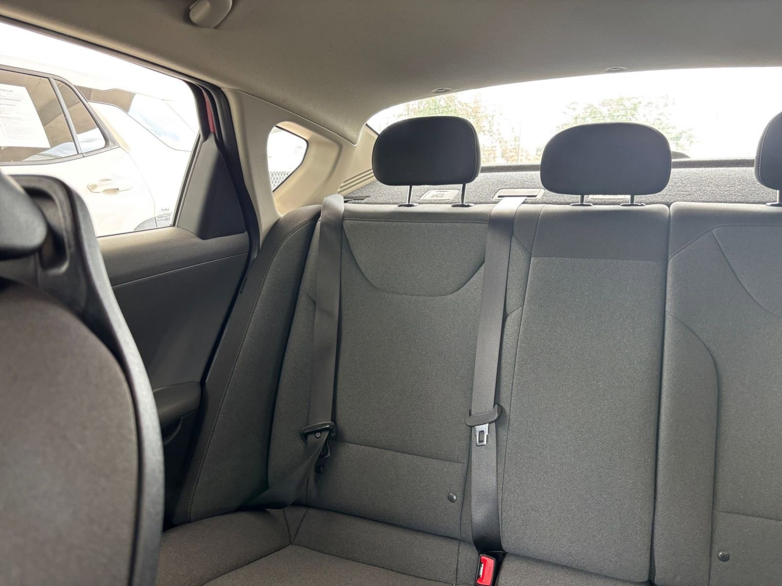 Used 2025 Kia K4 FWD image 40