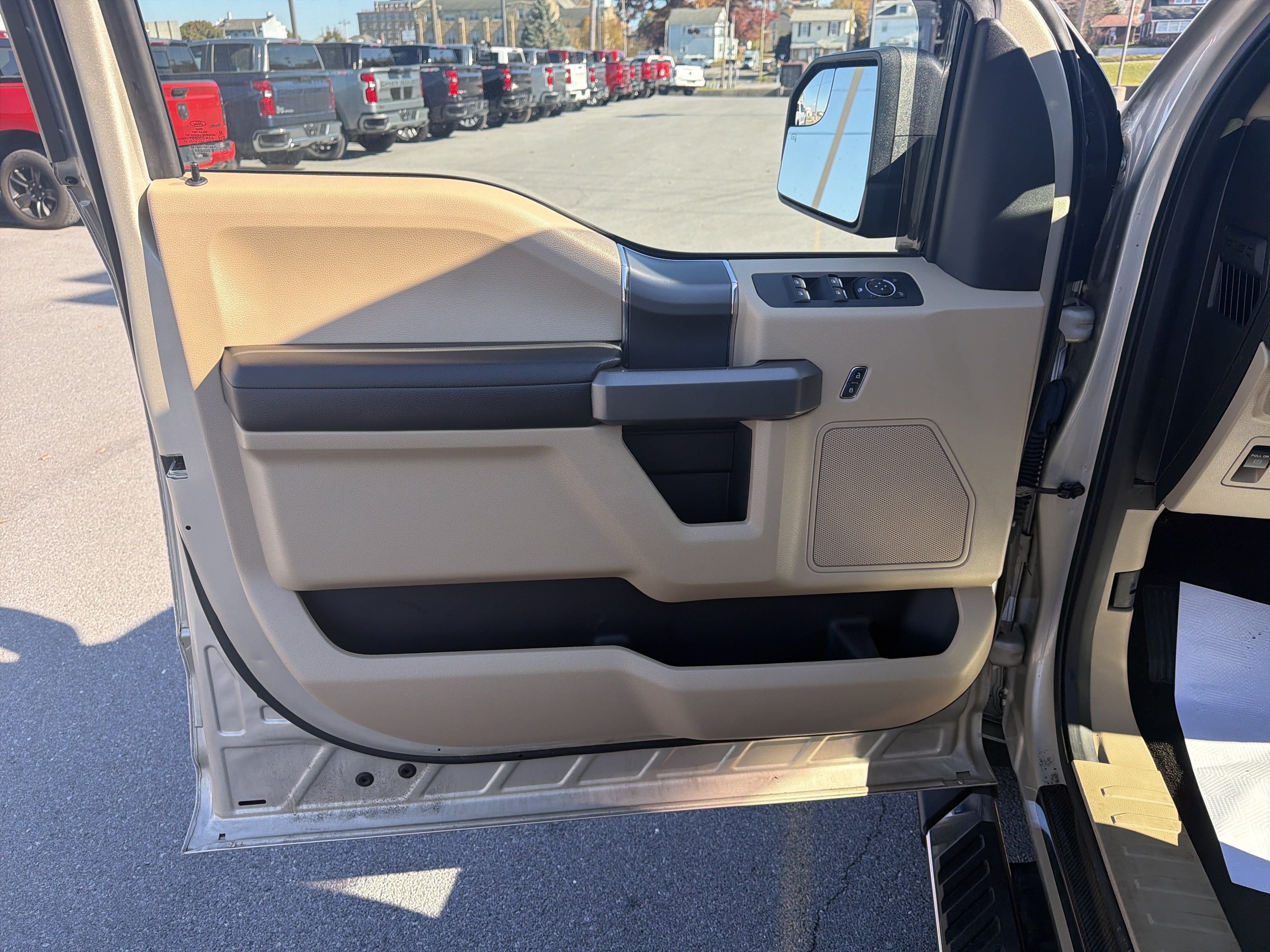 Used 2018 Ford F150 XLT w/ Equipment Group 301A Mid AWD/4WD image 18