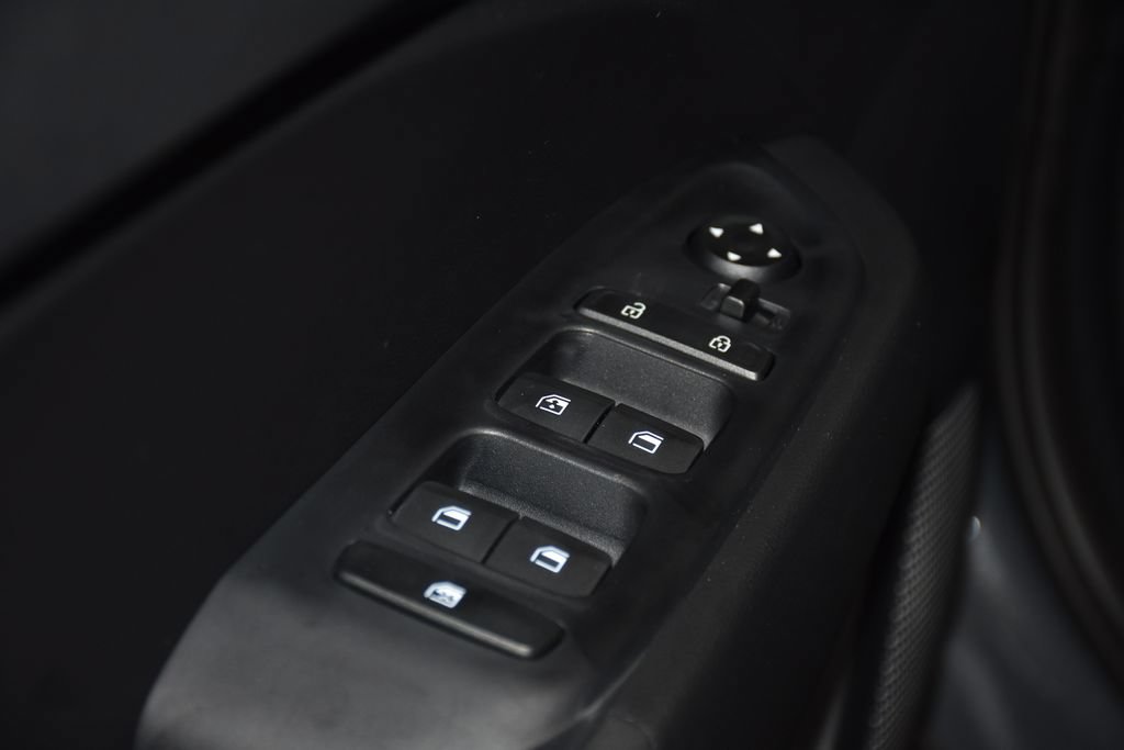 New 2026 Hyundai Venue SEL FWD image 25
