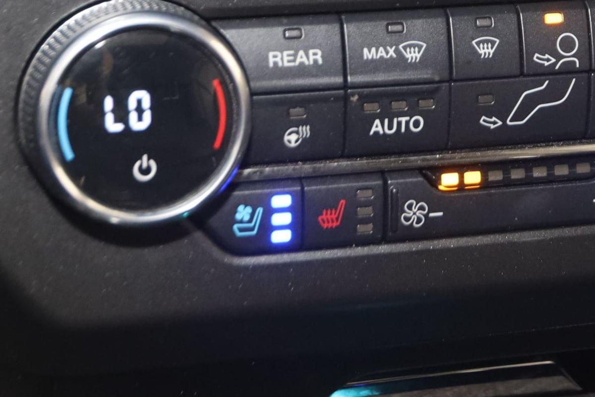 Used 2021 Ford Expedition Max Limited AWD/4WD image 8