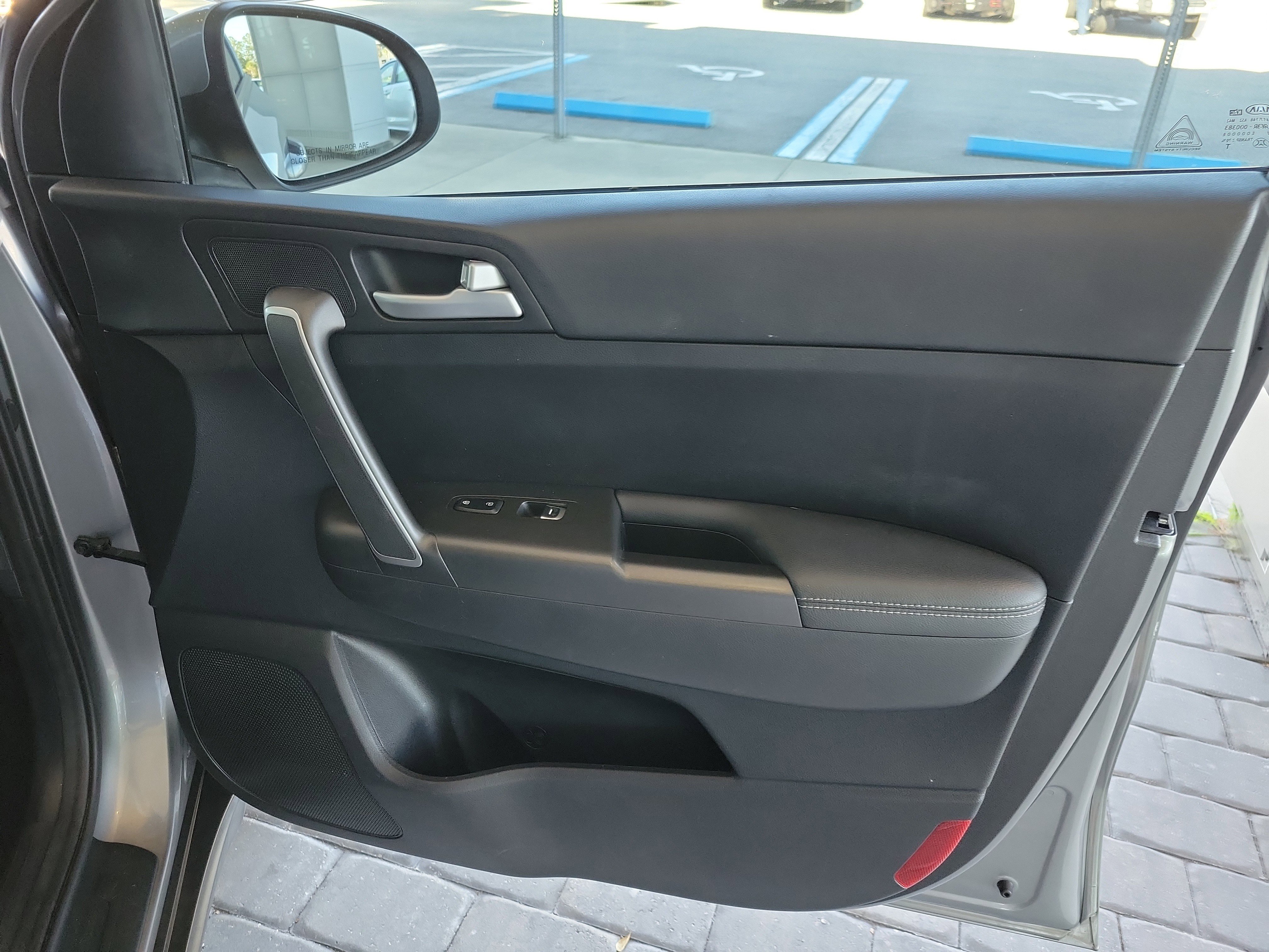 Used 2021 Kia Sportage LX image 29