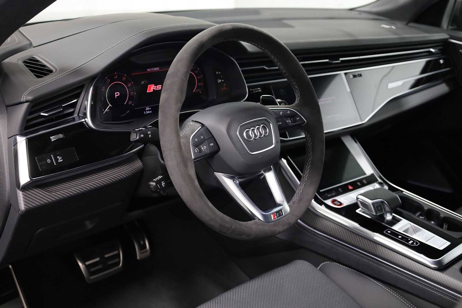 New 2026 Audi RS Q8 performance image 4