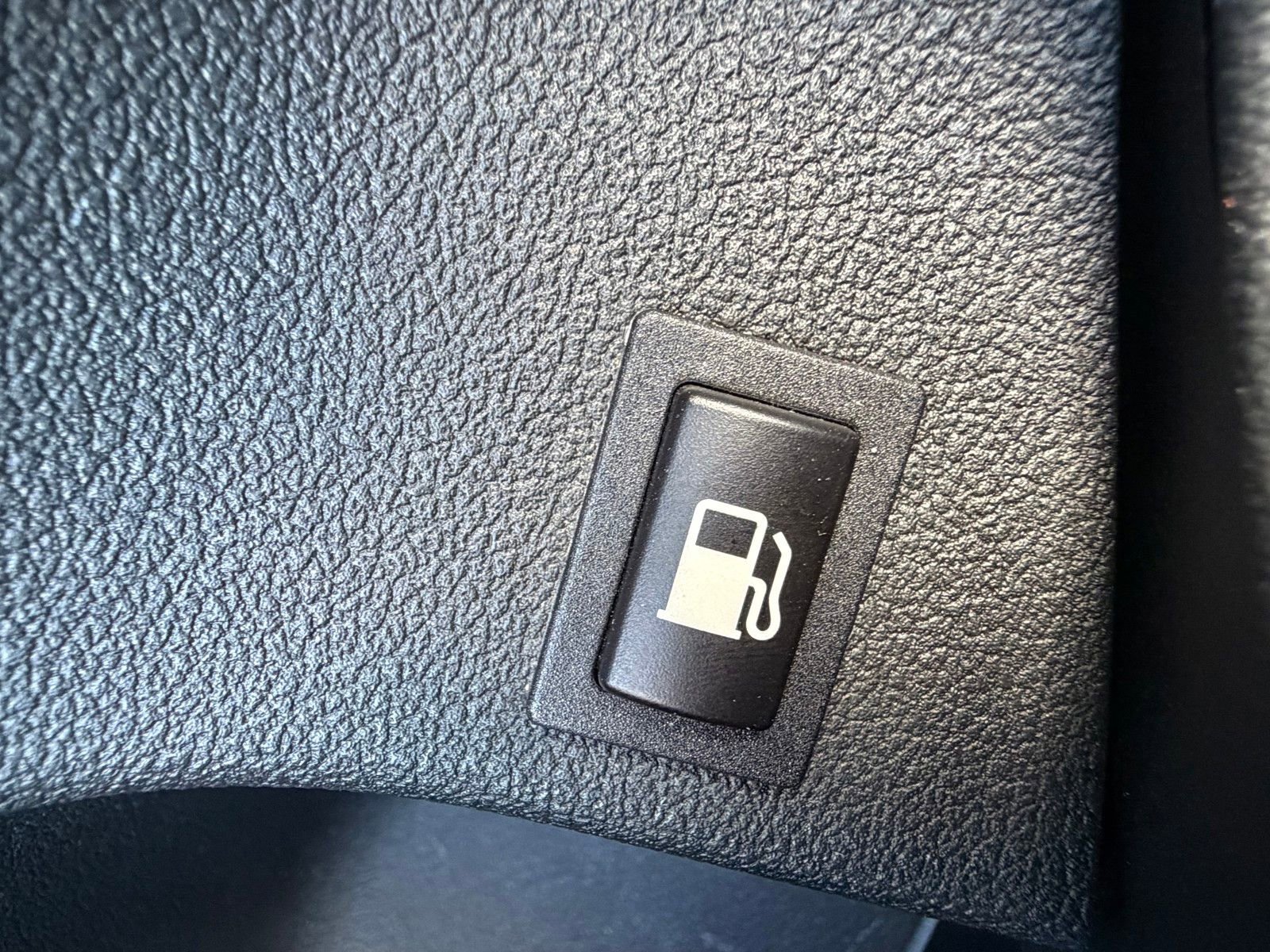 Used 2023 BMW X5 xDrive45e image 23