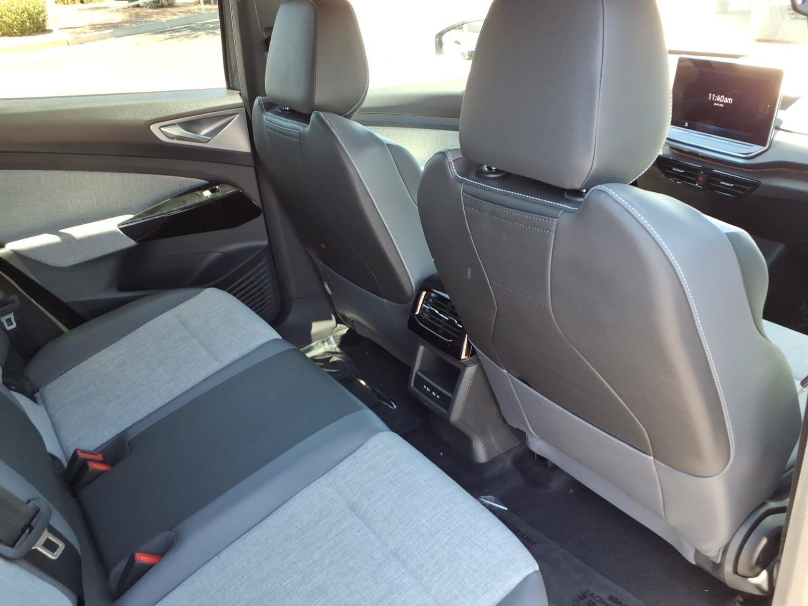 Certified 2025 Volkswagen ID.4 Pro RWD image 13