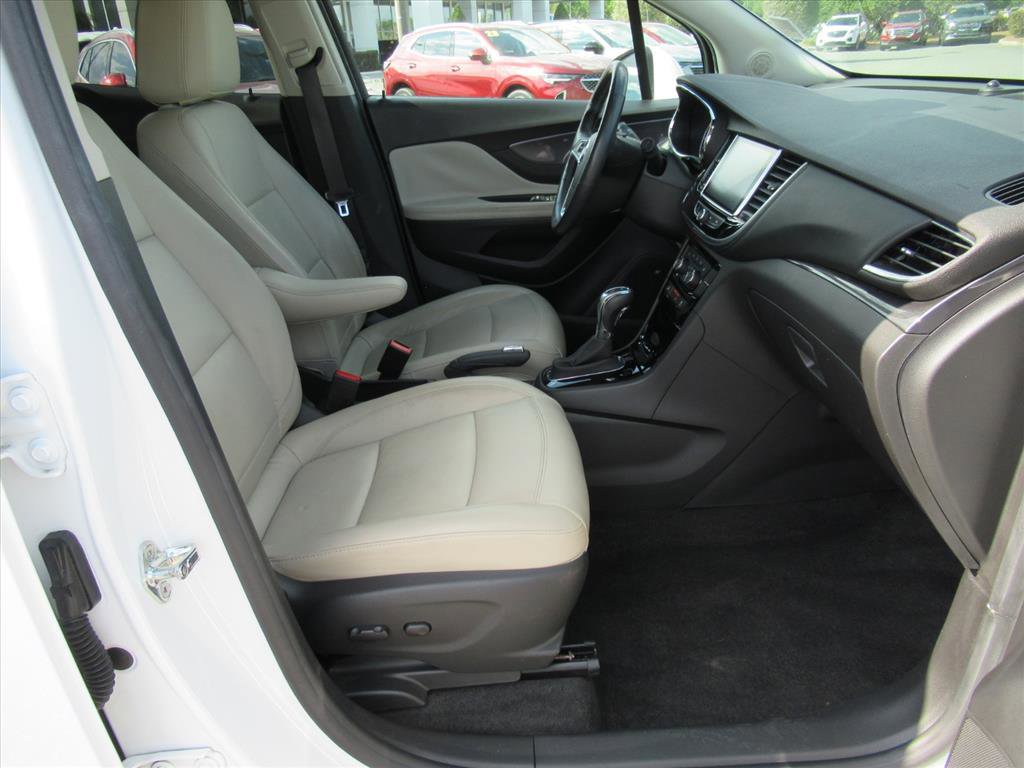 Used 2019 Buick Encore Essence image 9