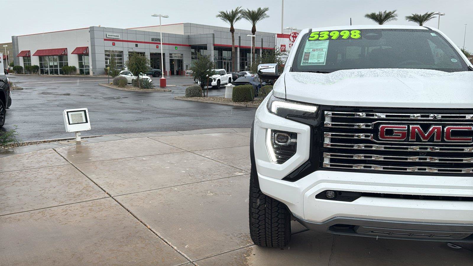 Used 2026 GMC Canyon Denali AWD/4WD image 3