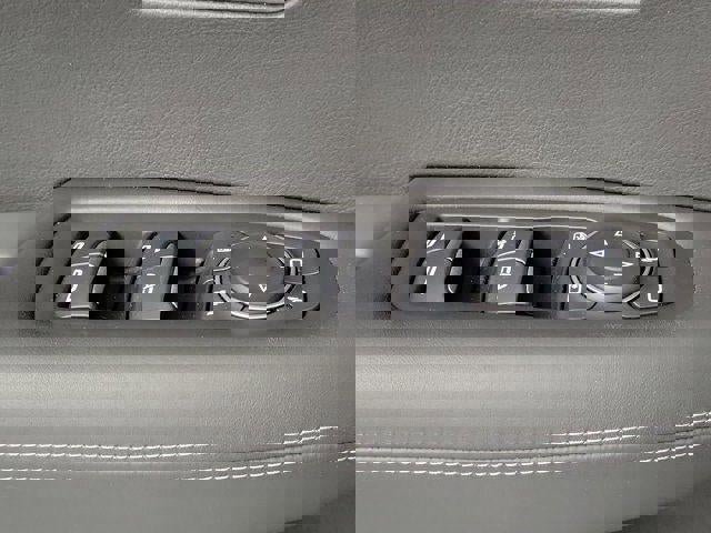 Certified 2023 Cadillac XT6 Sport w/ Platinum Package image 18