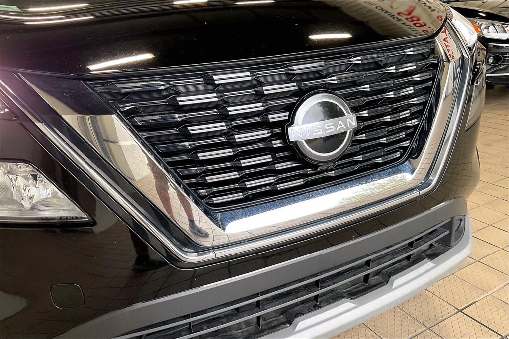 Used 2023 Nissan Rogue SV image 27
