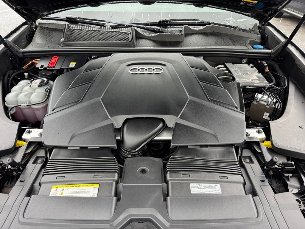 Used 2021 Audi Q8 Premium w/ Black Optic Package image 12