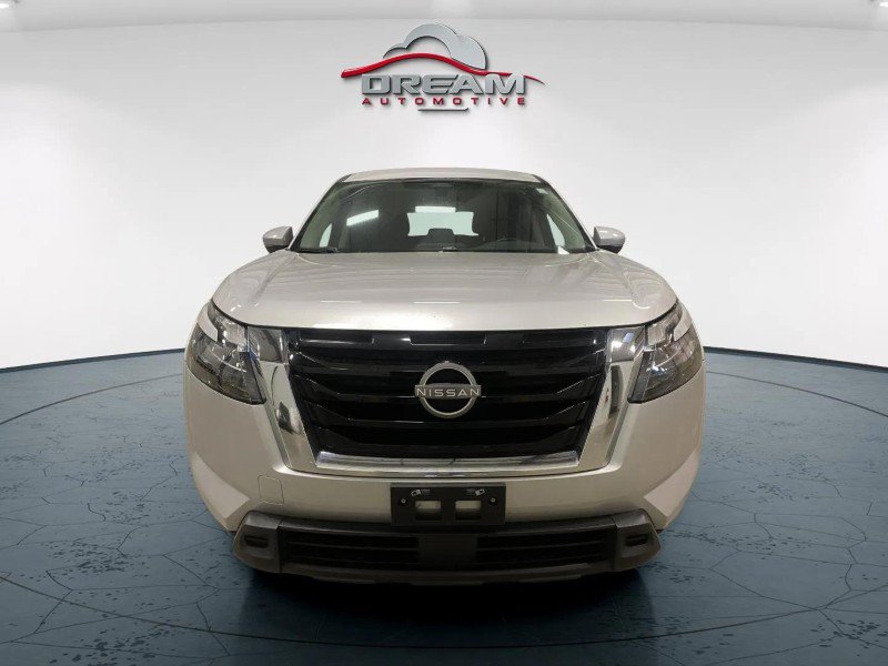 Used 2024 Nissan Pathfinder SV AWD/4WD image 3