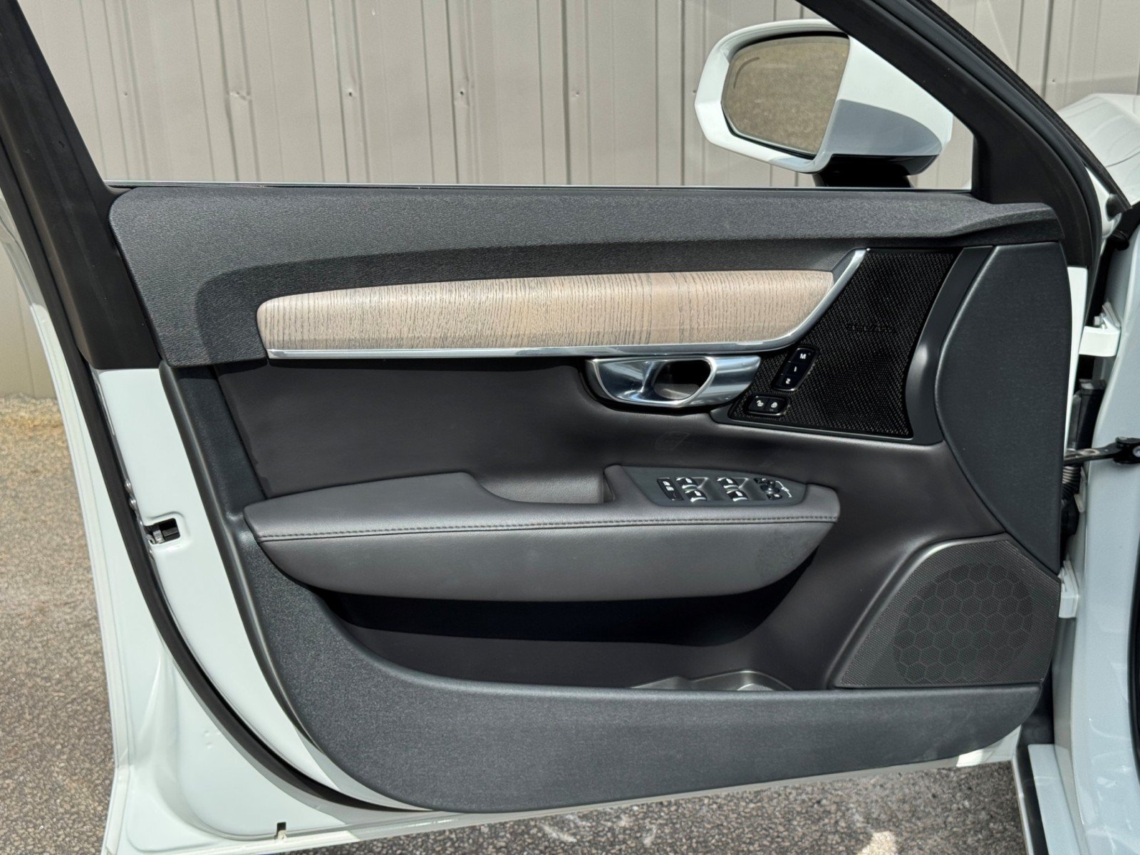 Used 2024 Volvo S90 B6 Plus w/ Protection Package Premier AWD/4WD image 42