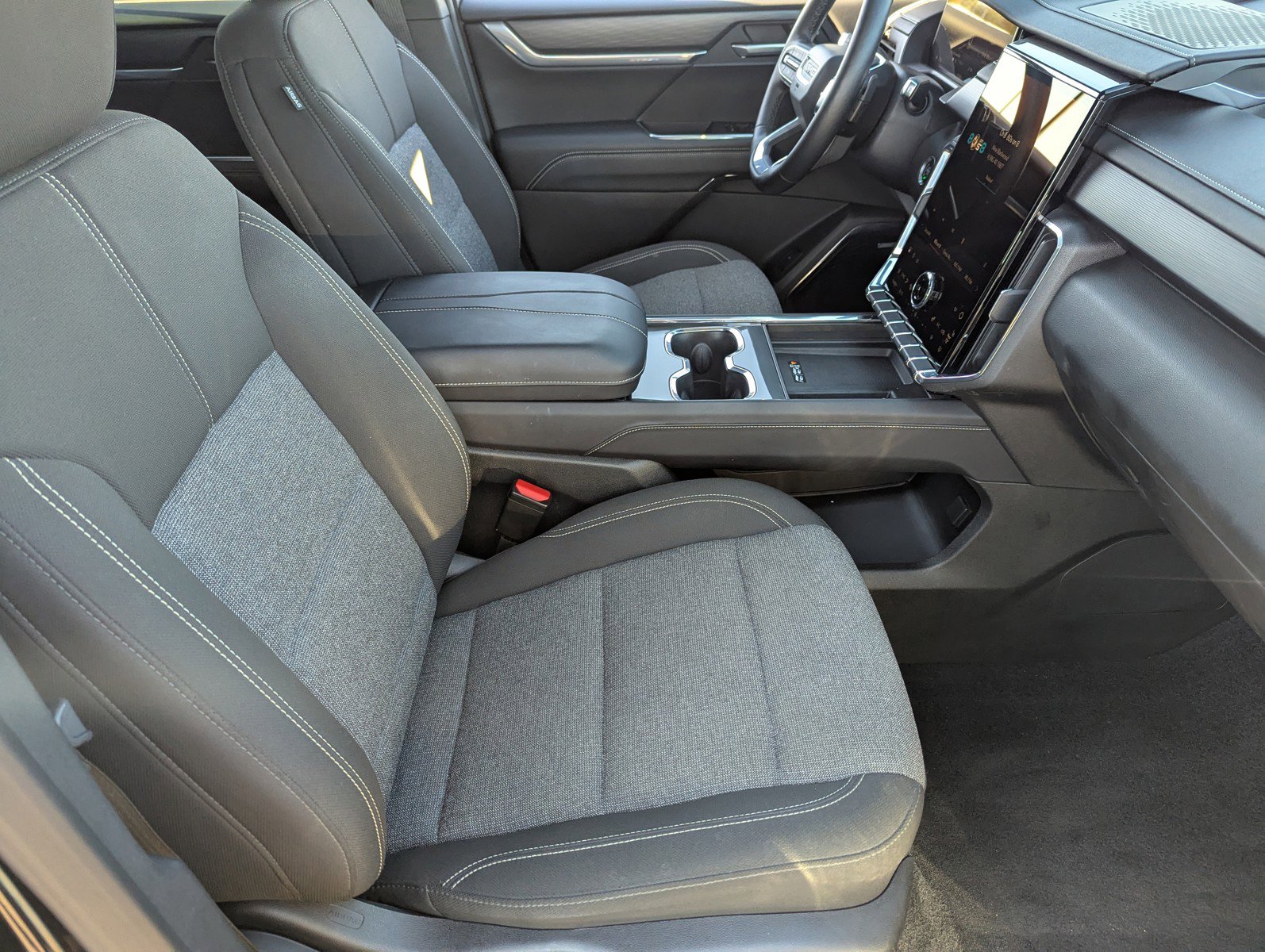 Certified 2025 GMC Acadia Elevation image 13