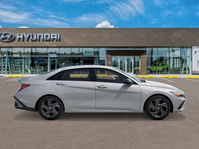 New 2026 Hyundai Elantra SEL Sport FWD image 7