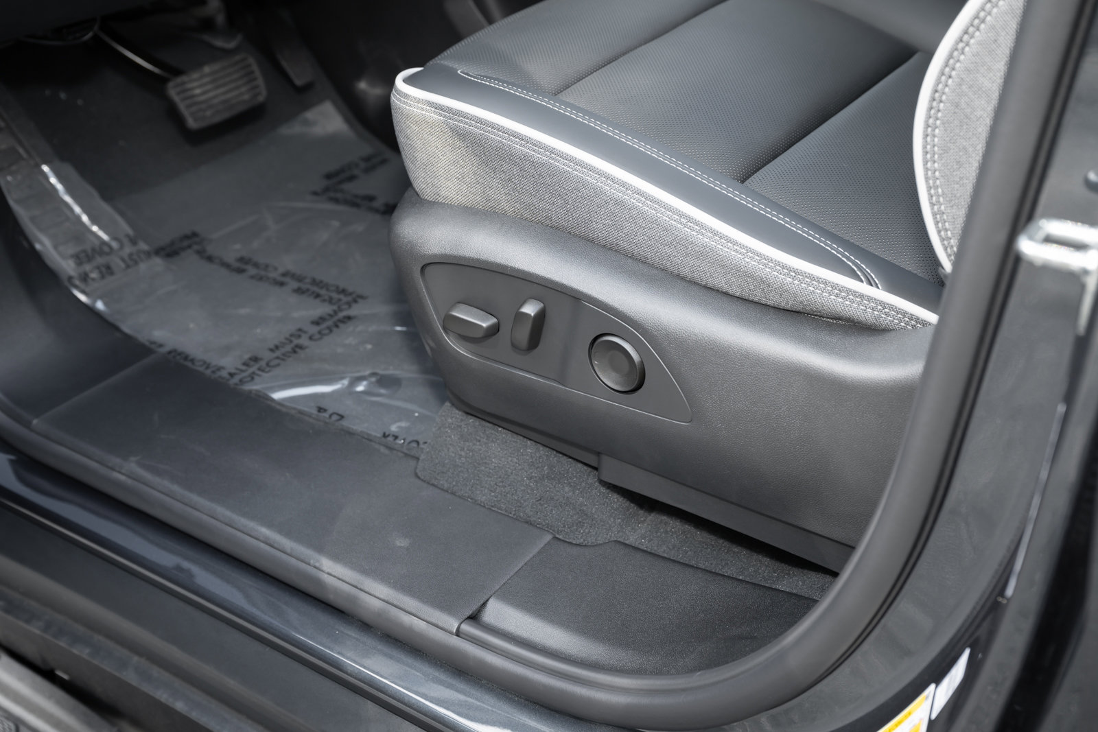 New 2026 GMC Sierra EV Elevation image 19