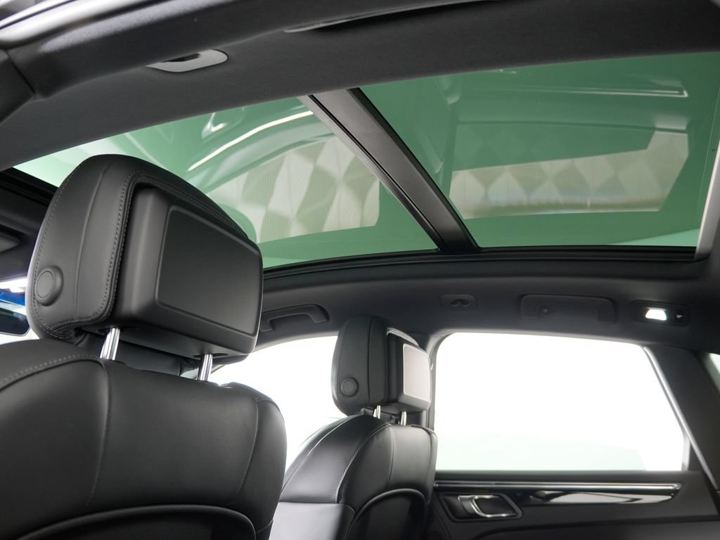 New 2026 Porsche Macan AWD/4WD image 19