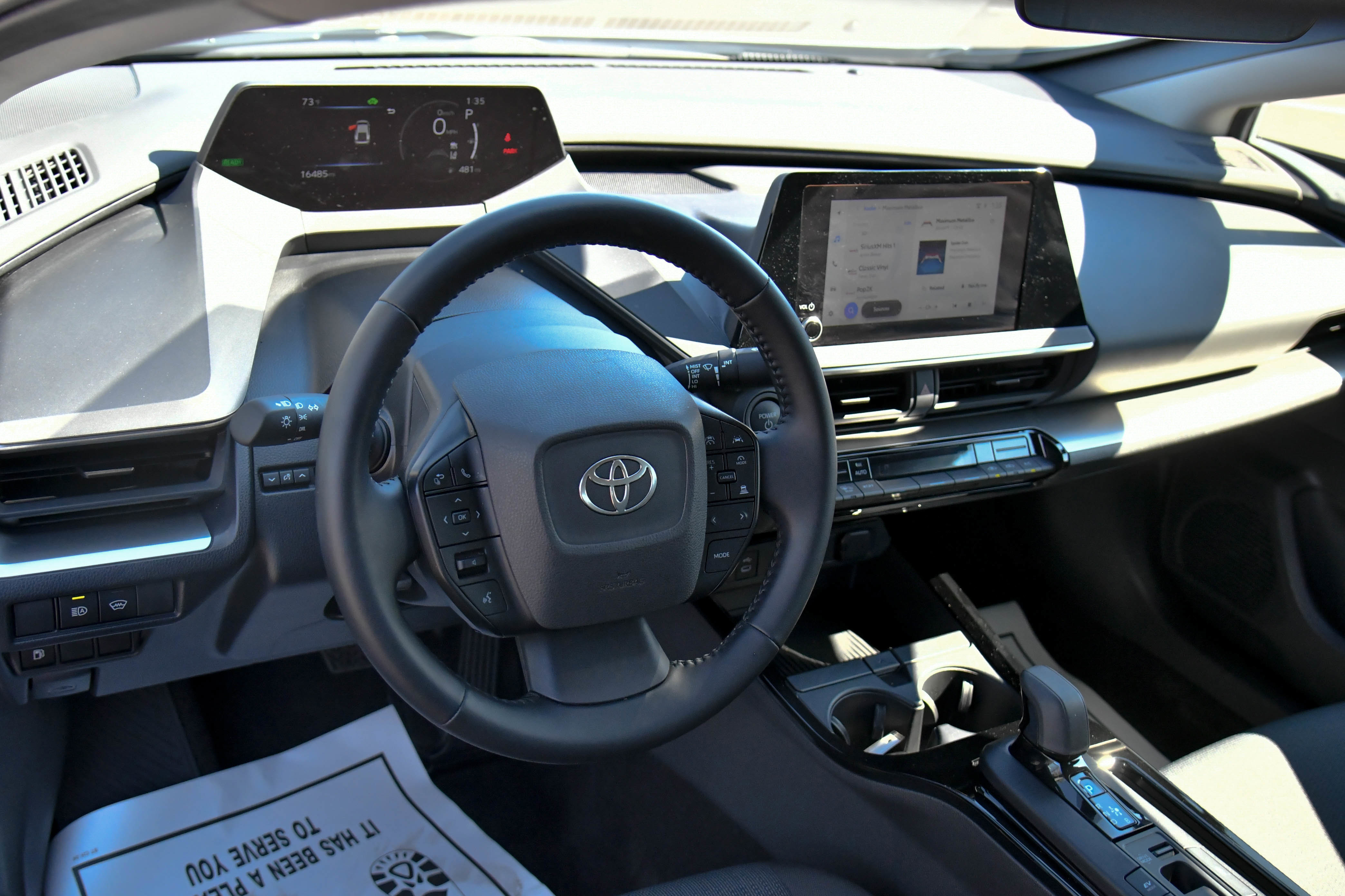 Used 2025 Toyota Prius LE image 14