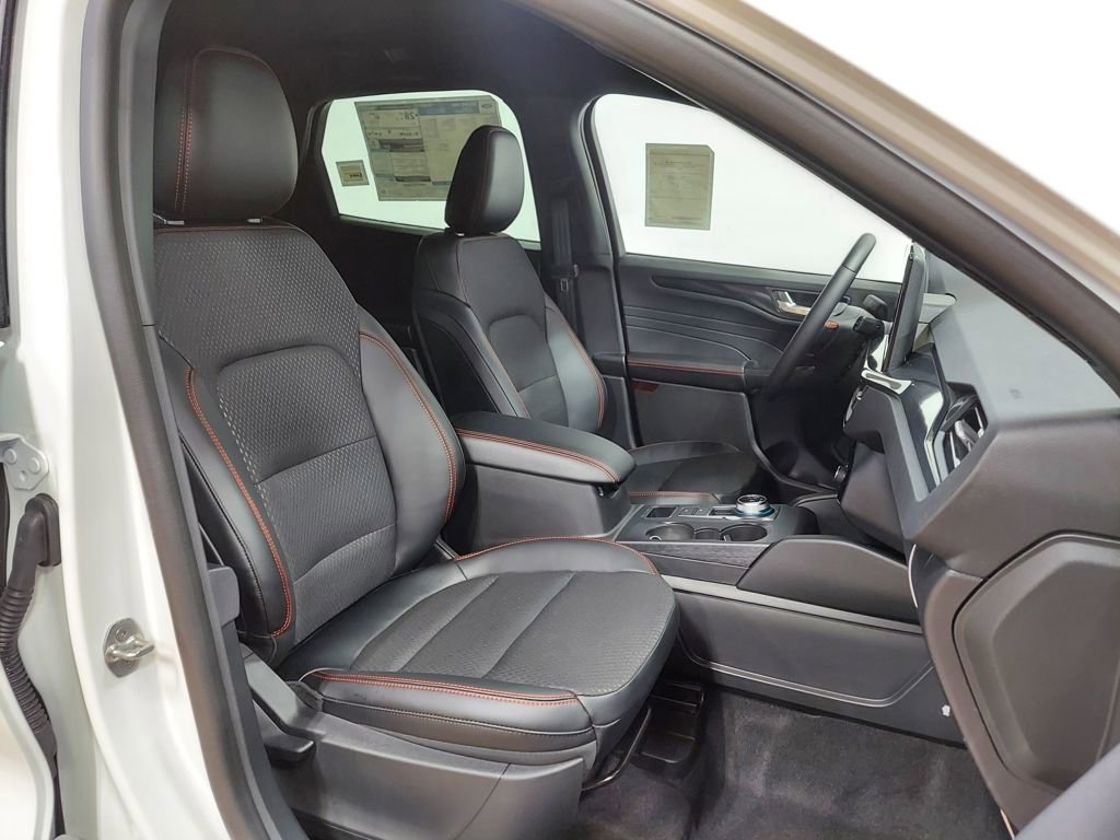 New 2025 Ford Escape ST-Line w/ Tech Pack #1 image 2
