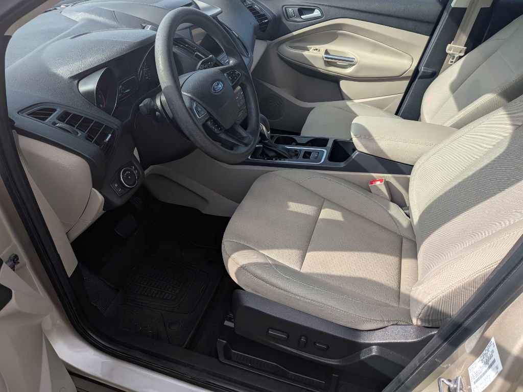 Used 2018 Ford Escape SE w/ SE Sync 3 Package AWD/4WD image 16