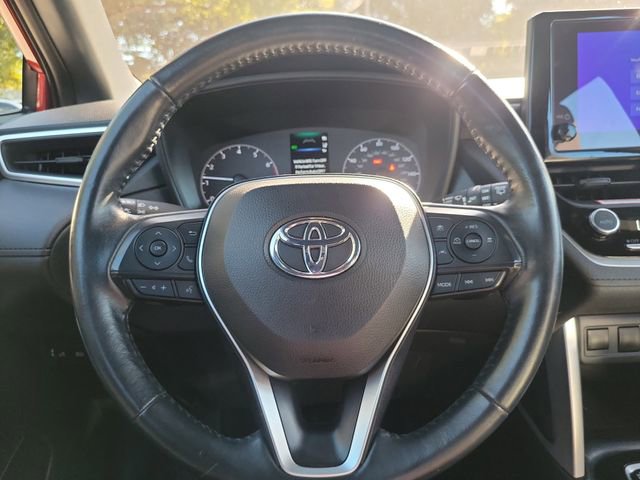 Used 2023 Toyota Corolla Cross SE image 14