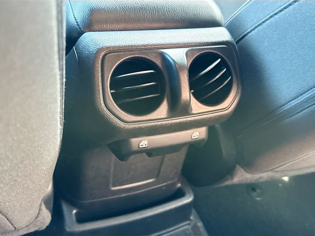 Used 2023 Jeep Wrangler Unlimited w/ Cold Weather Group AWD/4WD image 28