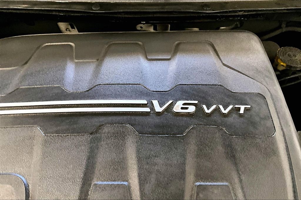 Used 2016 Jeep Cherokee Trailhawk w/ Leather Interior Group AWD/4WD image 30