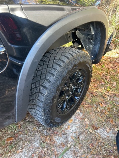 Used 2023 Chevrolet Silverado 1500 ZR2 w/ Technology Package image 5