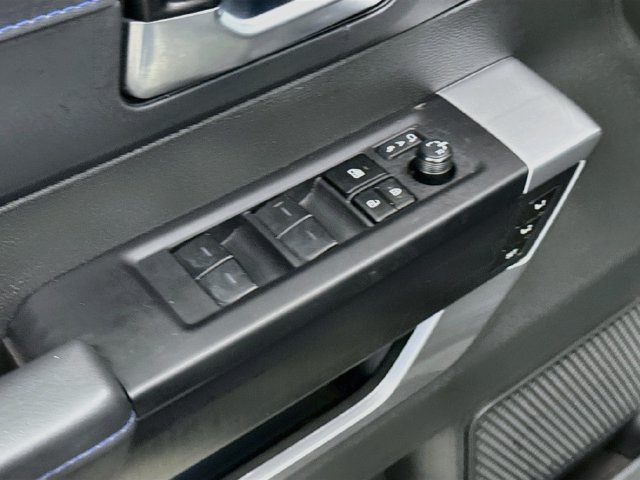 Used 2025 Toyota Sequoia Platinum AWD/4WD image 18