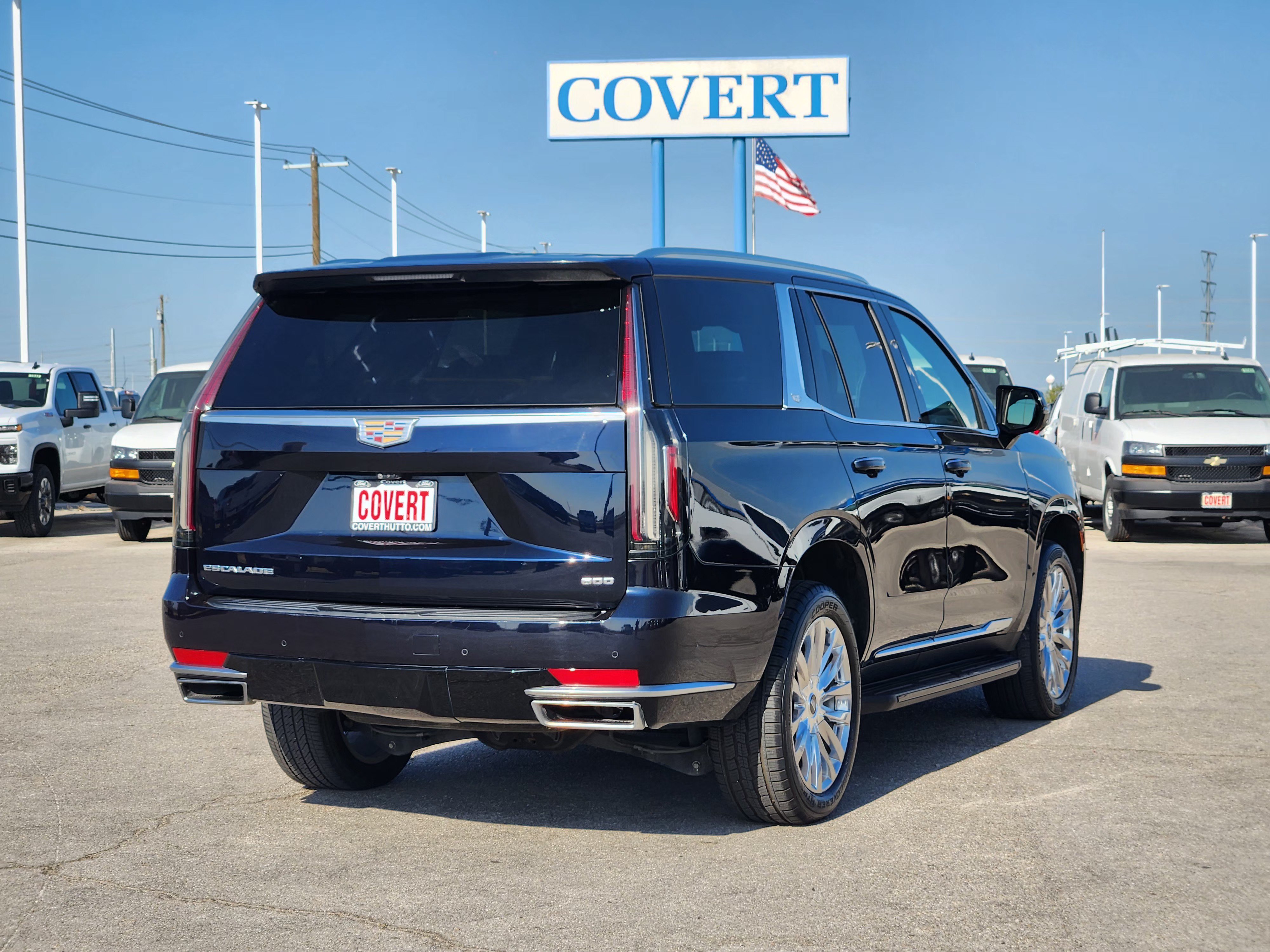 Used 2021 Cadillac Escalade Premium Luxury AWD/4WD image 7