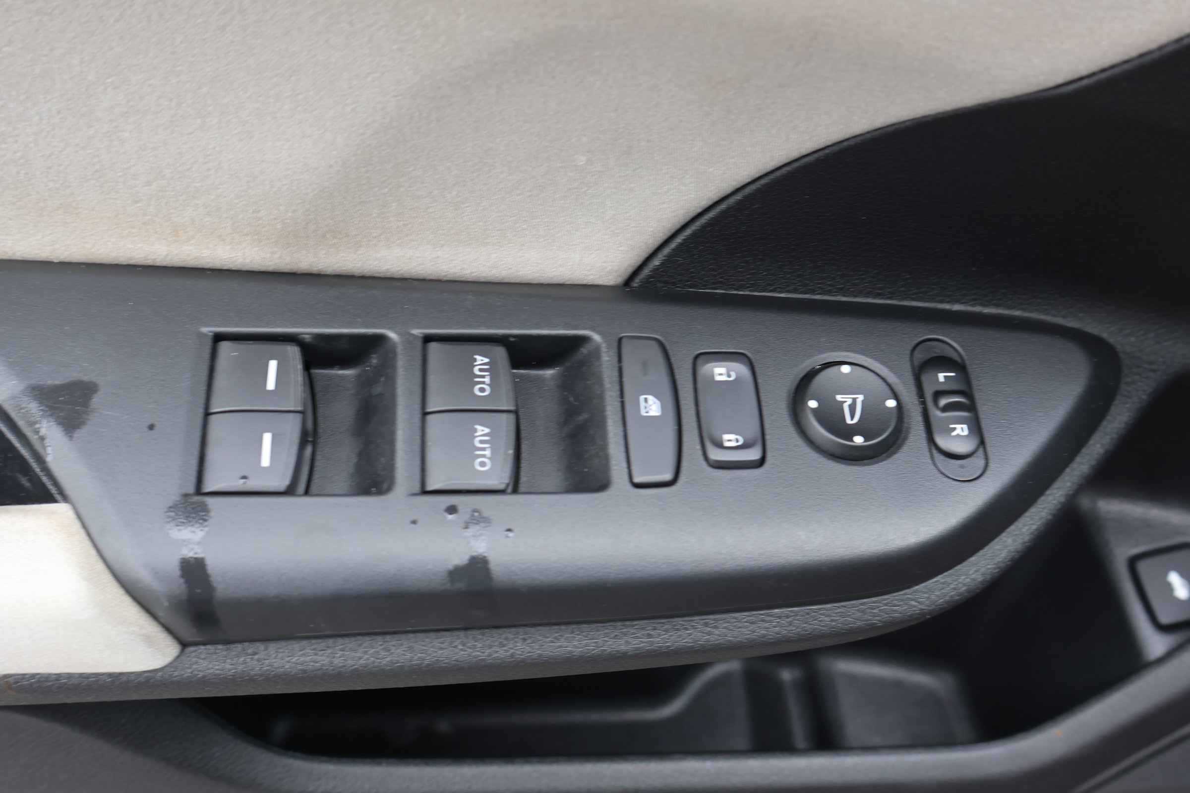 Used 2019 Honda Insight EX image 16