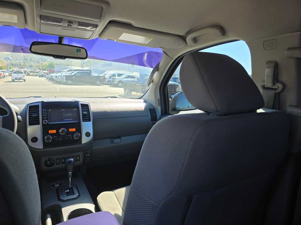 Used 2021 Nissan Frontier SV w/ Midnight Edition Floor Mats AWD/4WD image 14