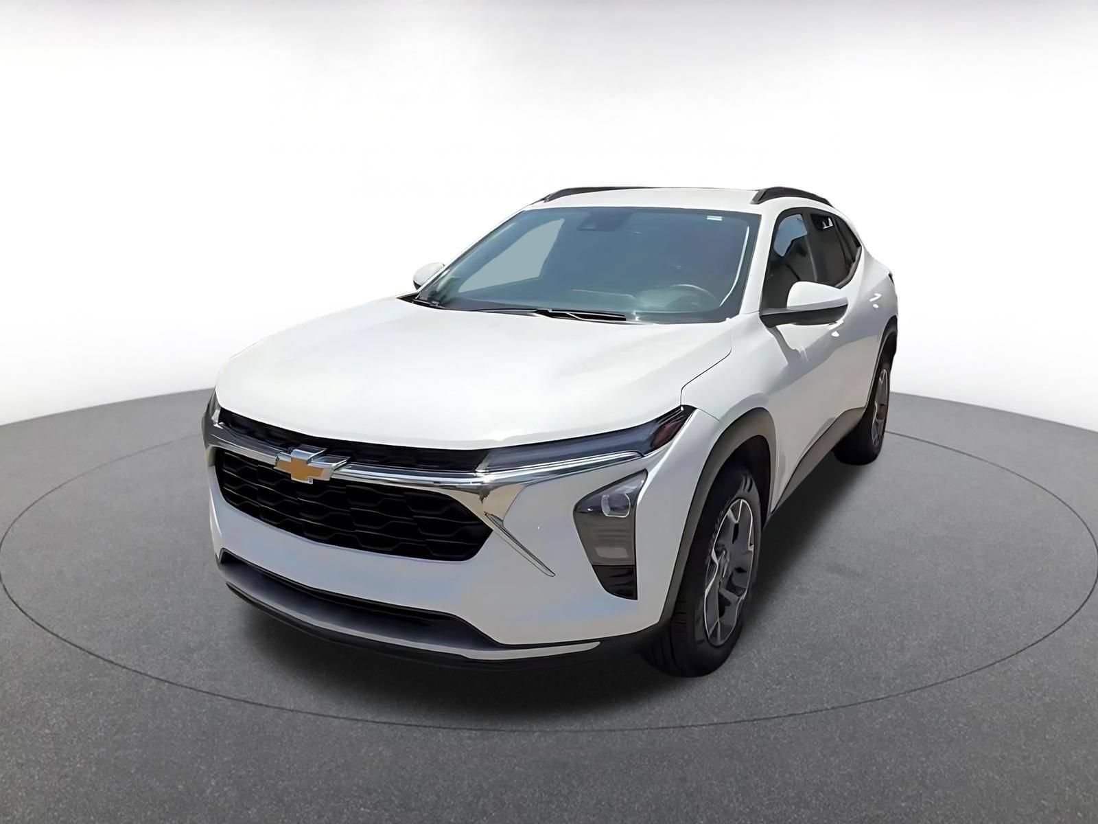 Used 2025 Chevrolet Trax LT FWD image 6