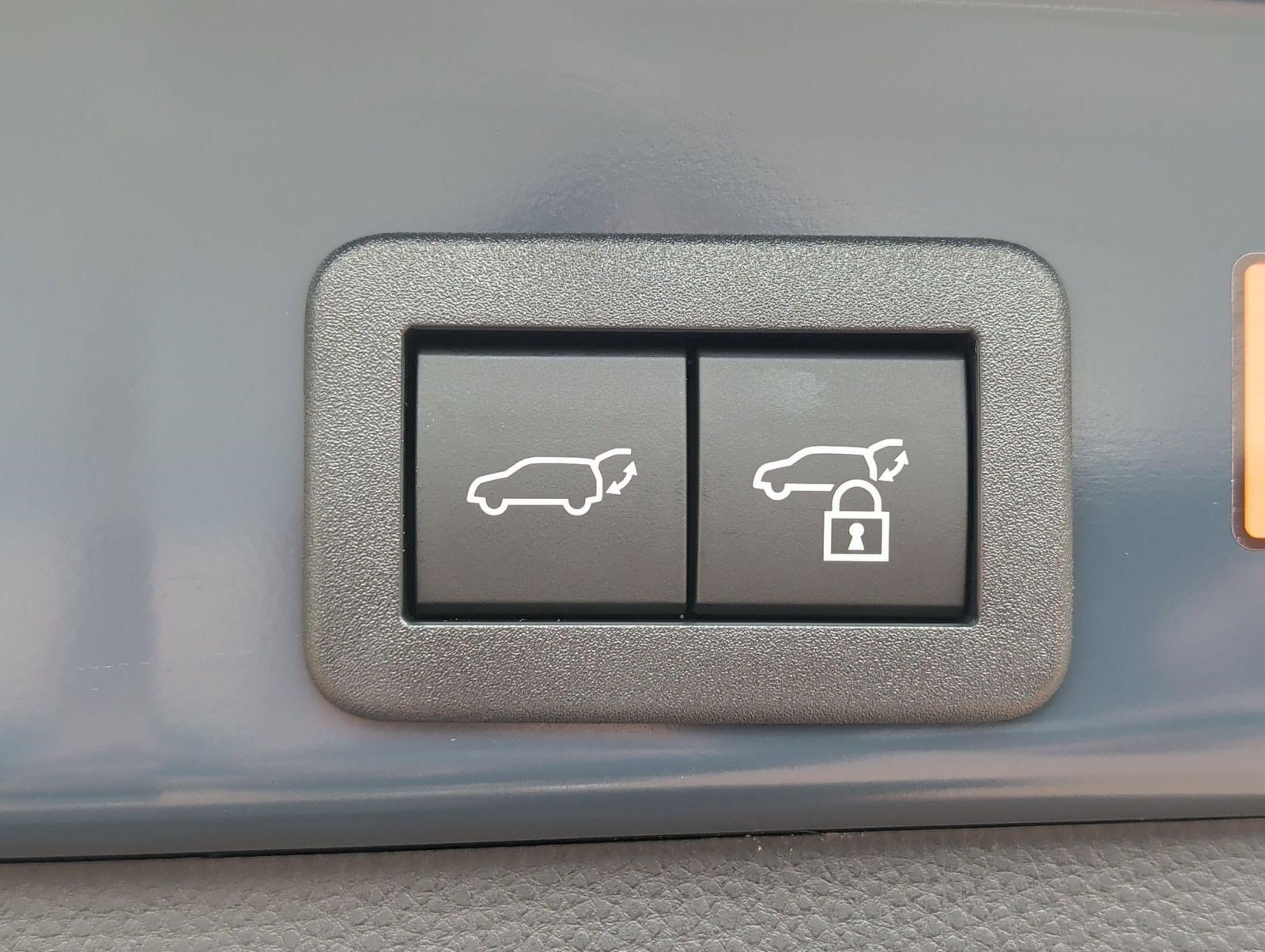 Used 2026 Toyota RAV4 XLE Premium FWD image 28