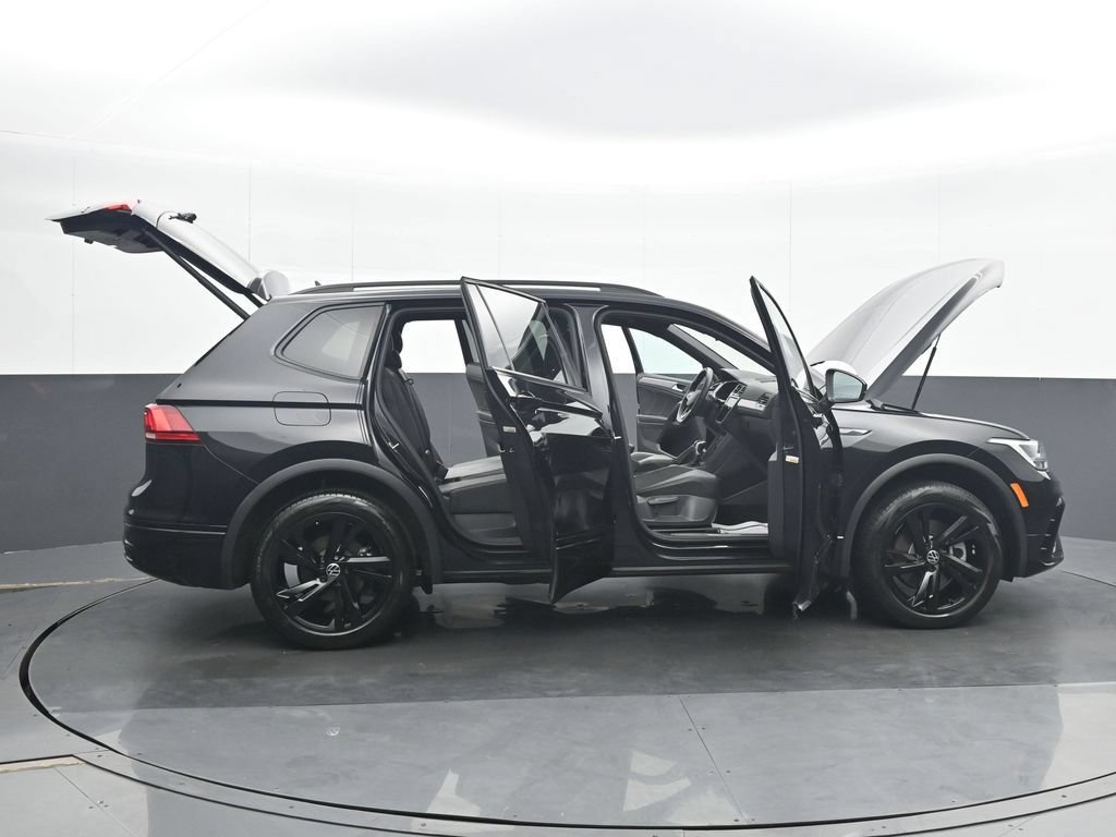 Used 2024 Volkswagen Tiguan SE R-Line AWD/4WD image 36