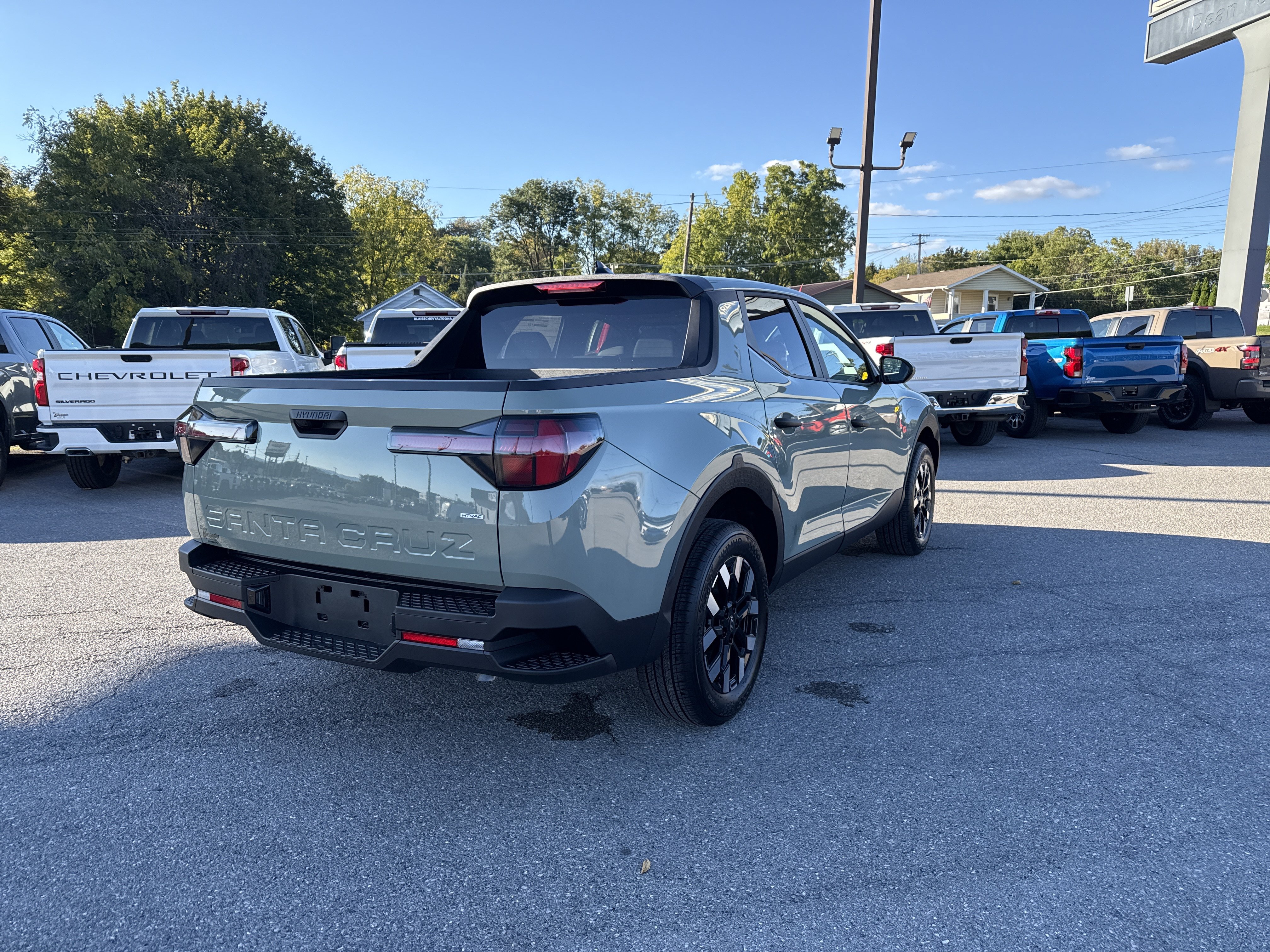 New 2027 Hyundai Santa Cruz SE AWD/4WD image 3
