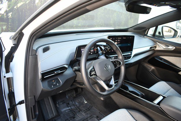 Used 2023 Volkswagen ID.4 Pro image 14