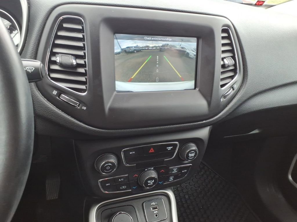 Used 2019 Jeep Compass Latitude w/ Cold Weather Group image 22