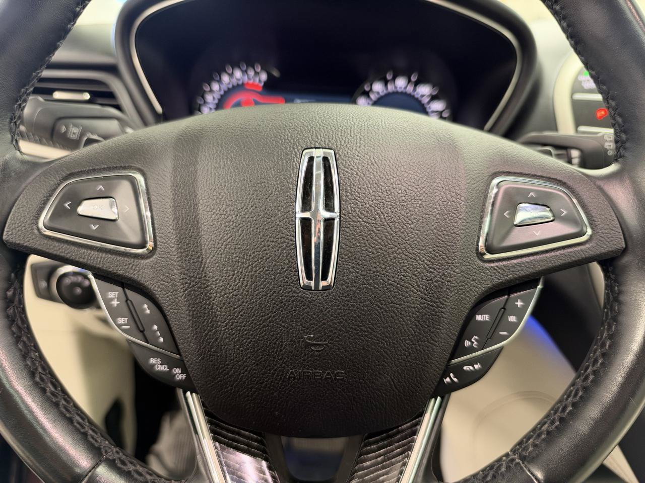 Used 2018 Lincoln MKC Black Label AWD/4WD image 12
