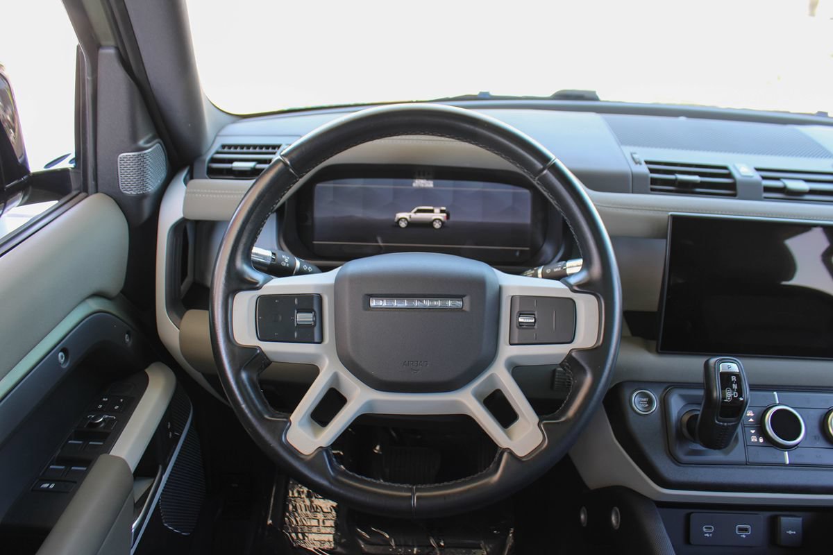 Used 2022 Land Rover Defender 110 X-Dynamic SE AWD/4WD image 27