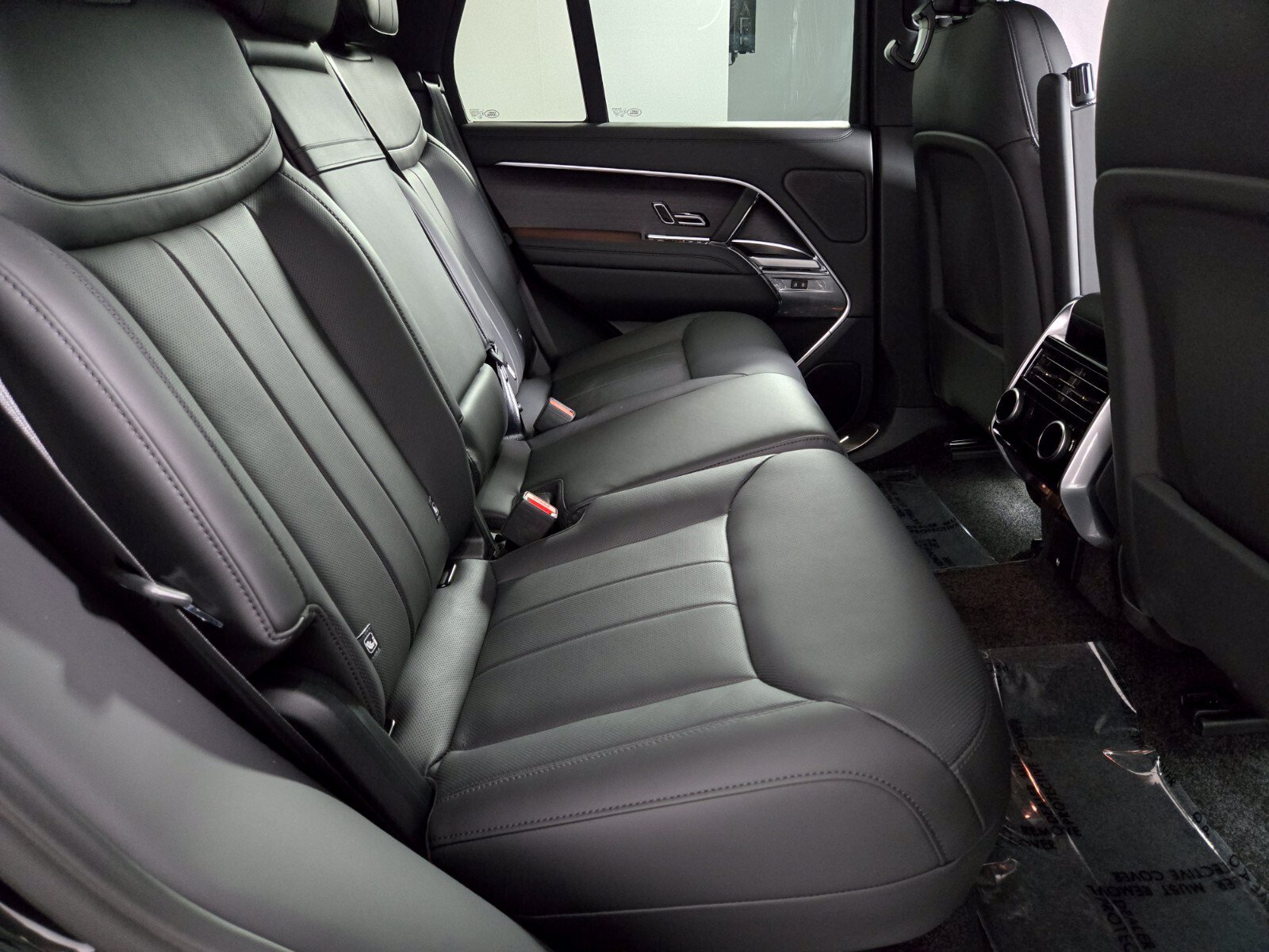 New 2026 Land Rover Range Rover SE AWD/4WD image 18